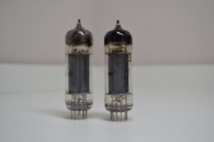 2pcs 6P14P-EV Matched Pair Gold Grid tube EL84 6BQ5 Strong