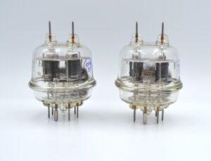 NEW 2pcs GU-32 MATCHED PAIR Same Date Double Beam Tetrode Tube NOS GU32 832