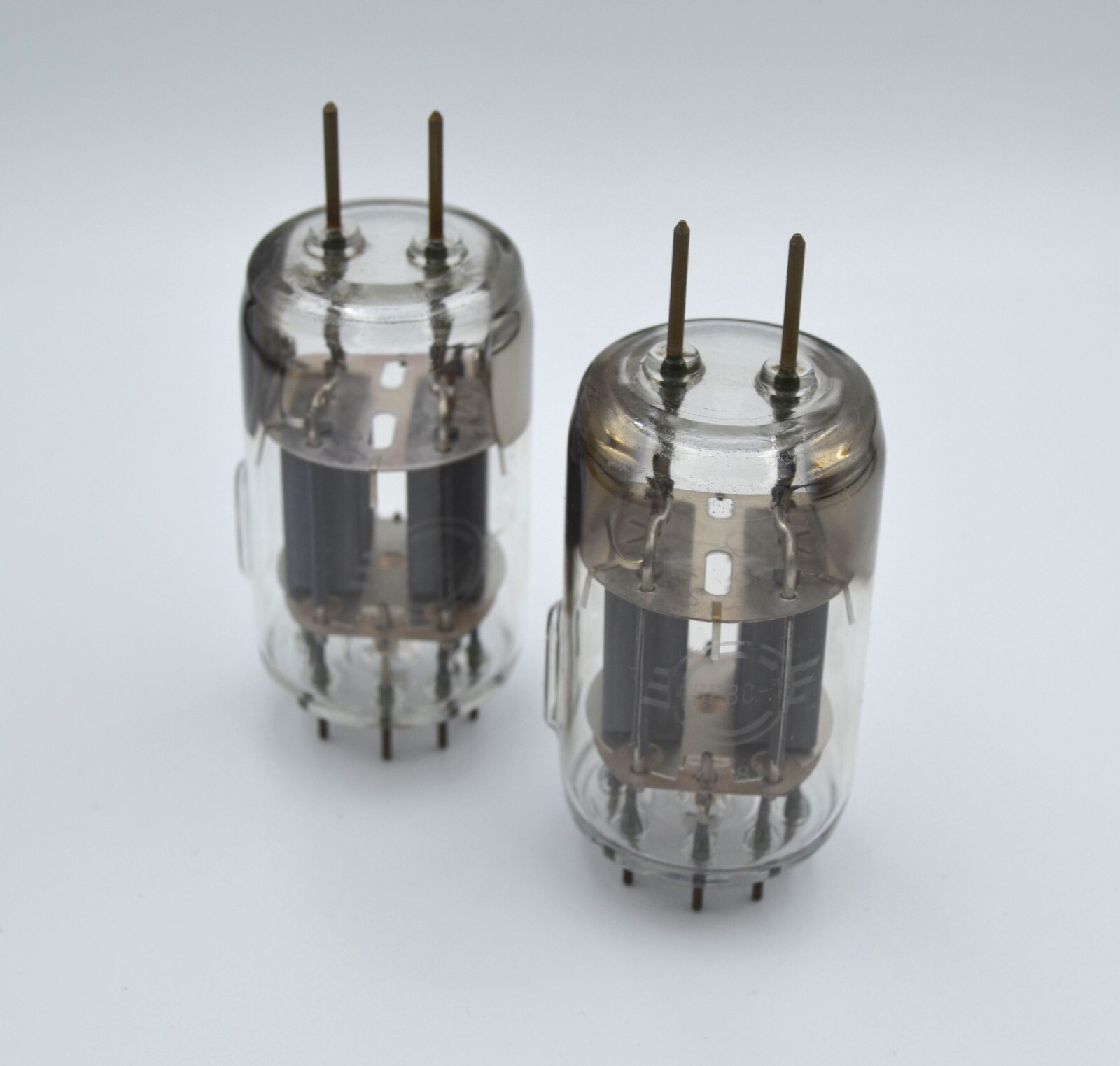 NEW 2pcs 6R3S-1 MATCHED PAIR Same Data Svetlana Double Beam Tetrode Tube NOS