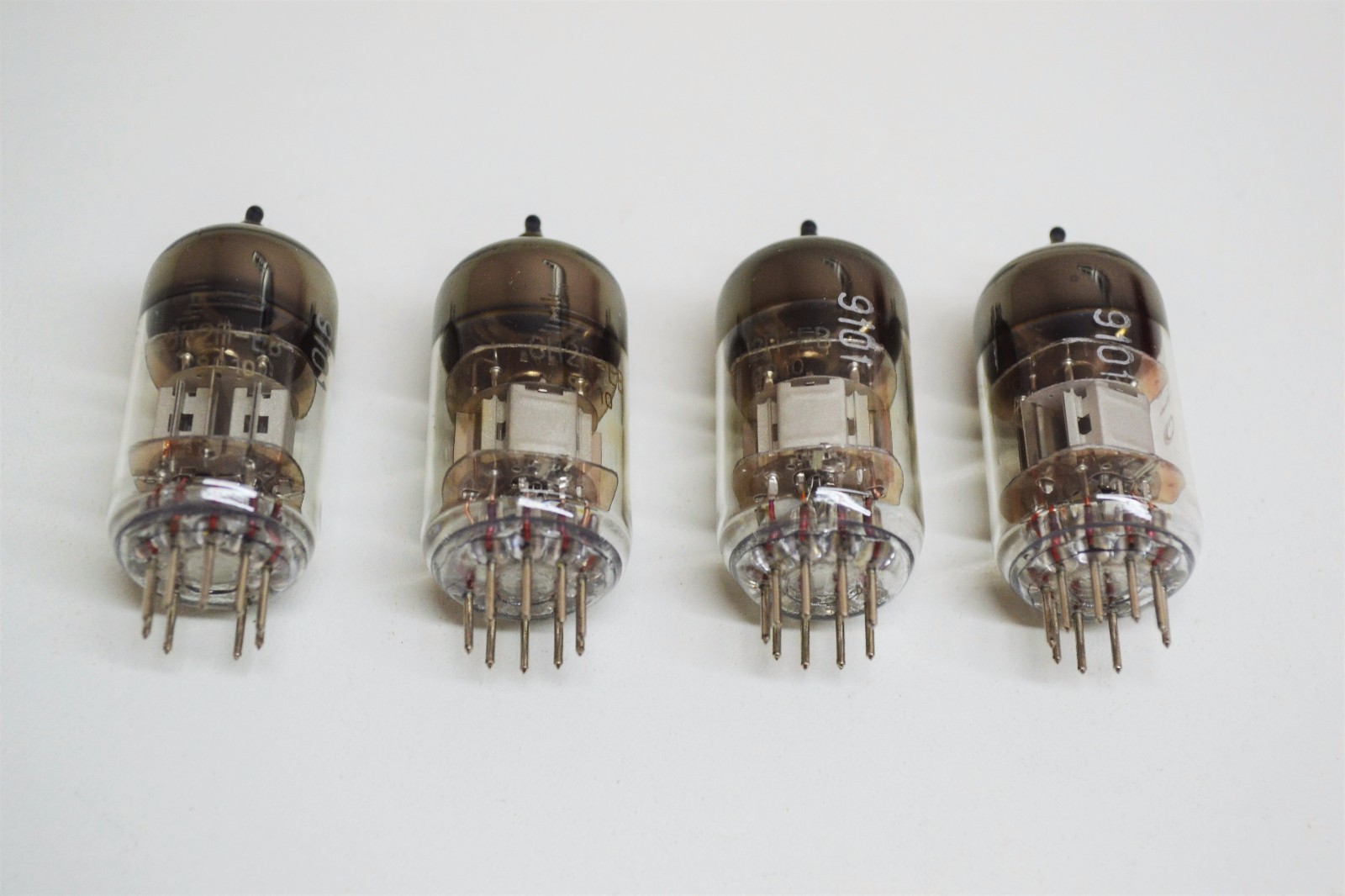 NEW 4pcs 6N2P-EV MATCHED QUAD Same Date Voskhod Tube NOS 12AX7 ECC83 7025 575