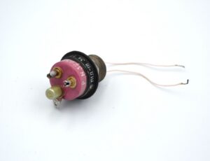 Military SPDT Vacuum Antenna Relay P1D-1V 3A 1.5kV, 76MHz , 26VDC VHC-3 VHC-1